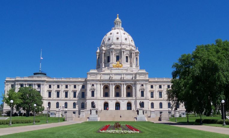 Busy Day as New Session Opens at Capitol