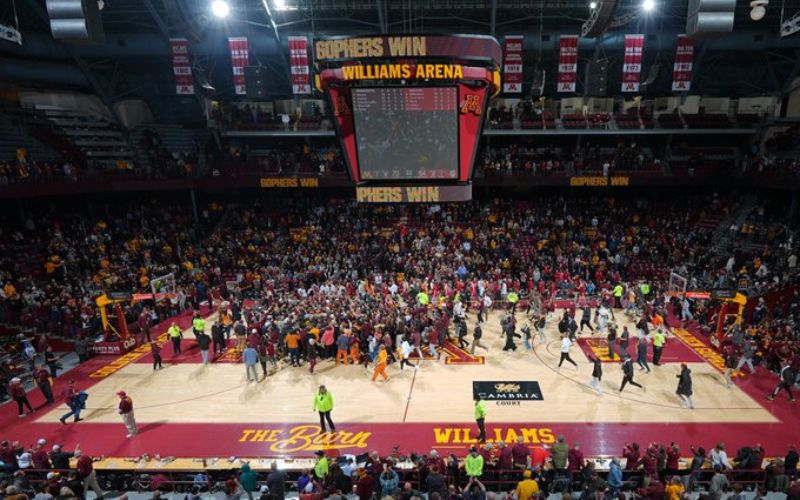 Gophers upset Hoosiers