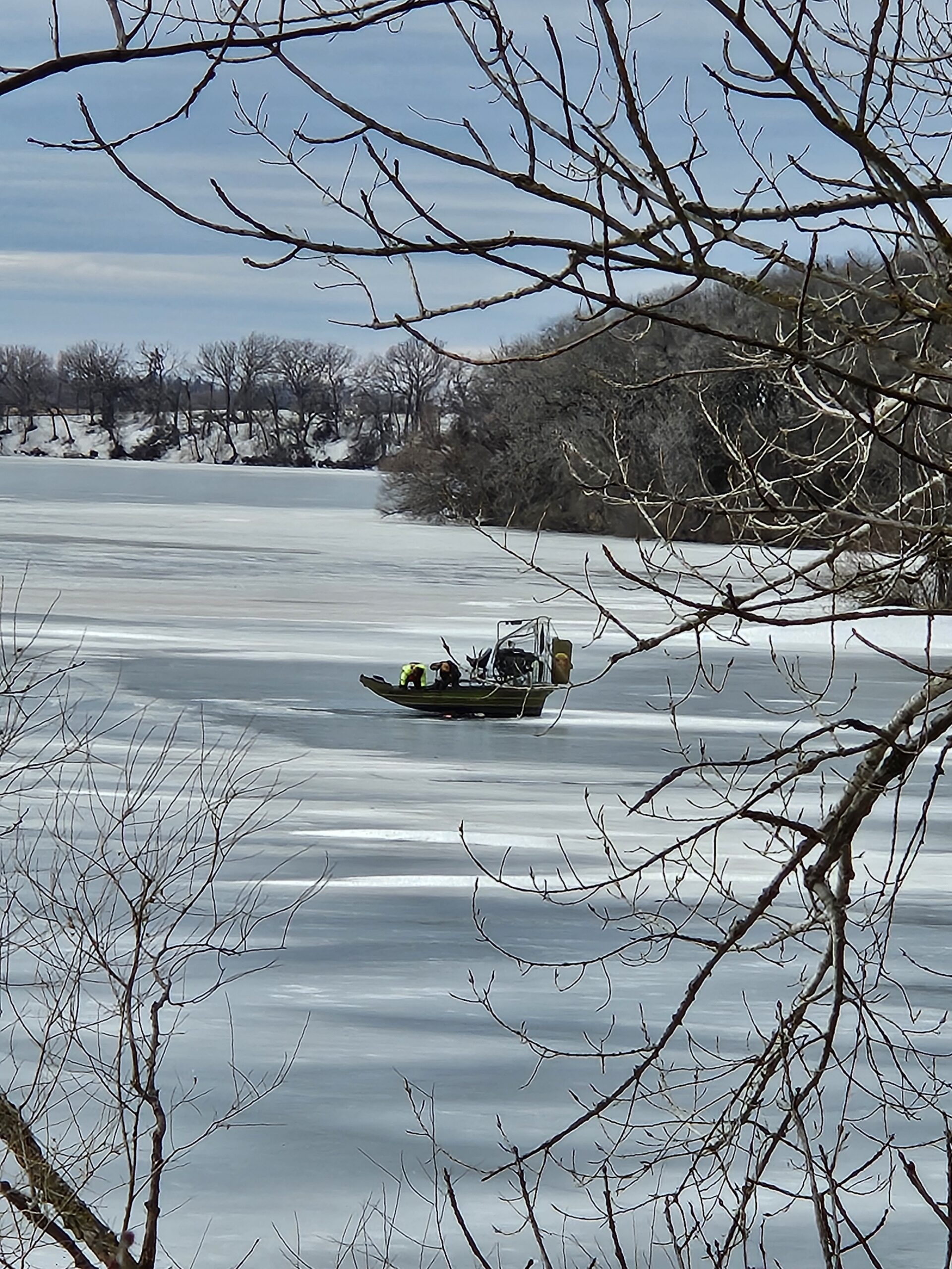VEHICLE TRAFFIC RESTRICTED ON LAKE HANSKA