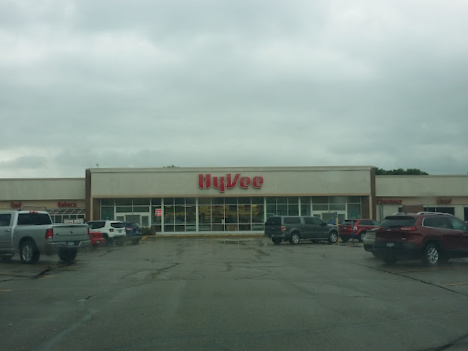 NEW ULM POLICE INVESTIGATING INCIDENT AT HY-VEE SUNDAY