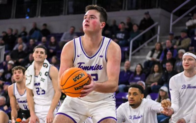 St. Thomas Mens BB beats up on KC, Gopher Lose in last second