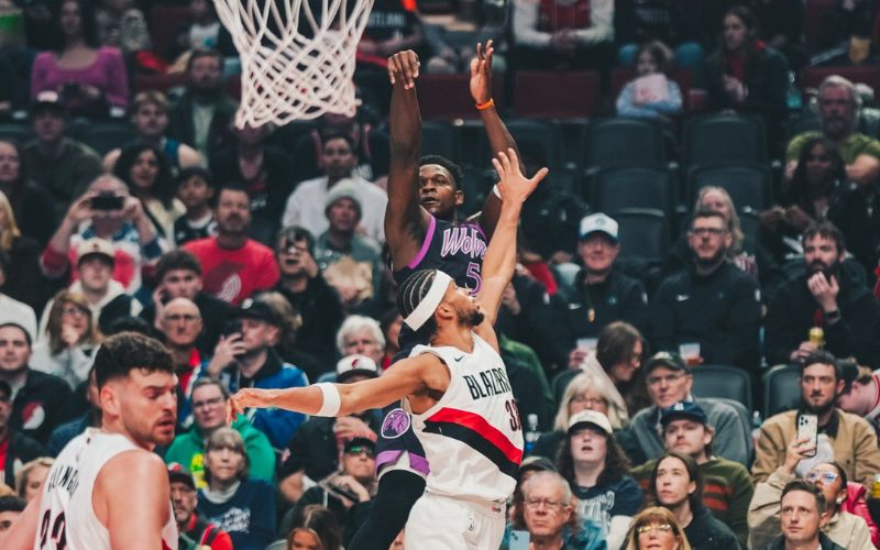 Wolves take down Blazers