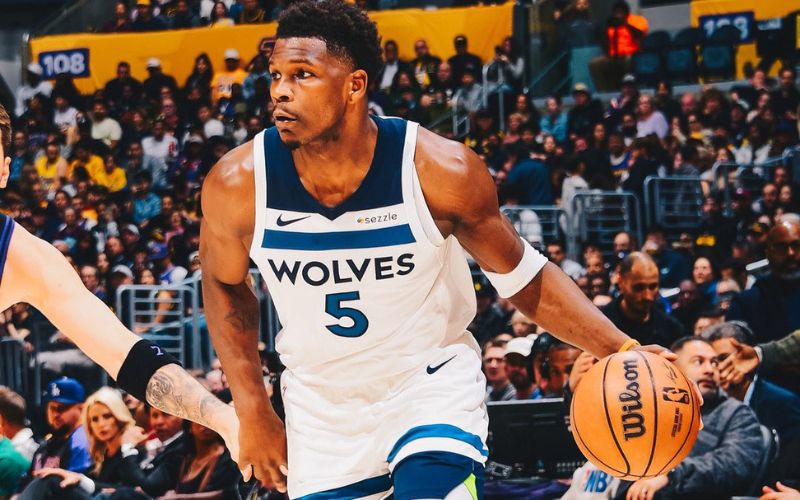 Wolves beaten by Lakers